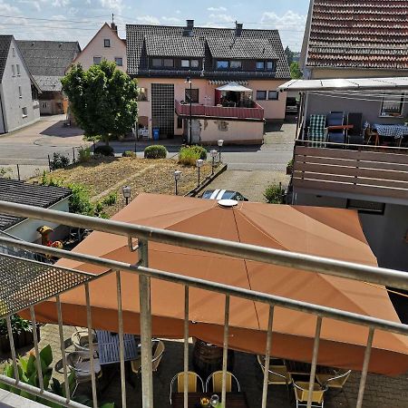 Gasthaus Zum Loewen Seckach Eksteriør billede