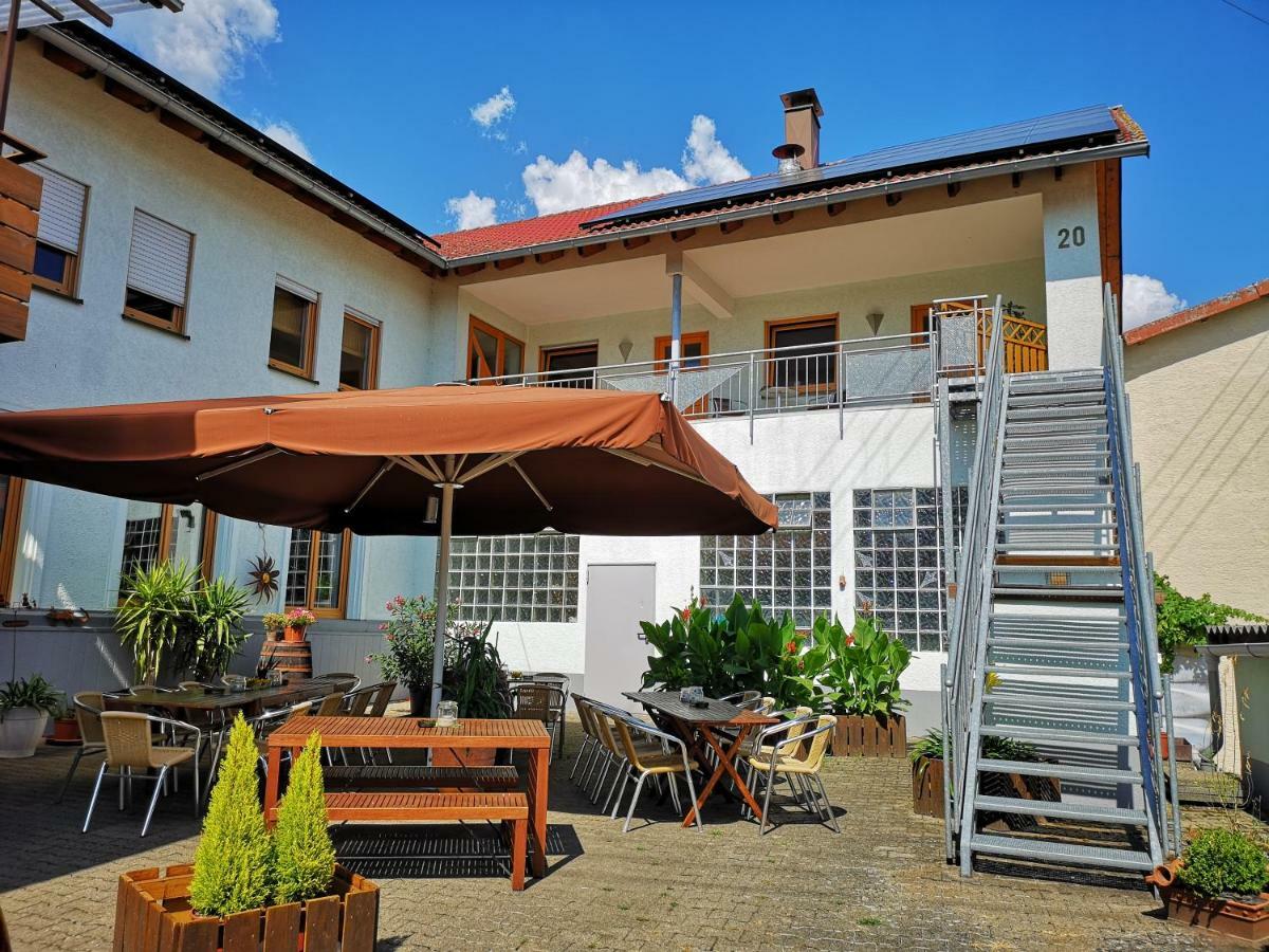 Gasthaus Zum Loewen Seckach Eksteriør billede